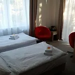 Flaming לינה וארוחת בוקר 3*