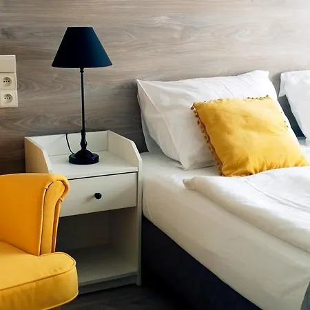 Flaming فندق مبيت وإفطار 3*