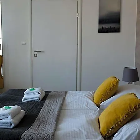 Bed and Breakfast Flaming