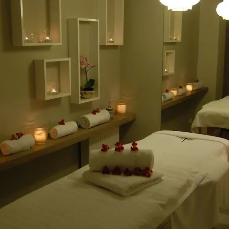 Flaming Bed & Breakfast 3*